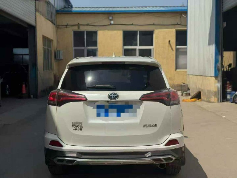 青岛18年丰田RAV4荣放9