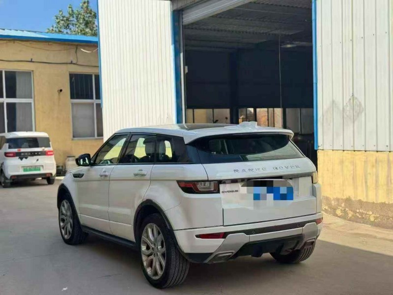 青岛17年路虎极光7