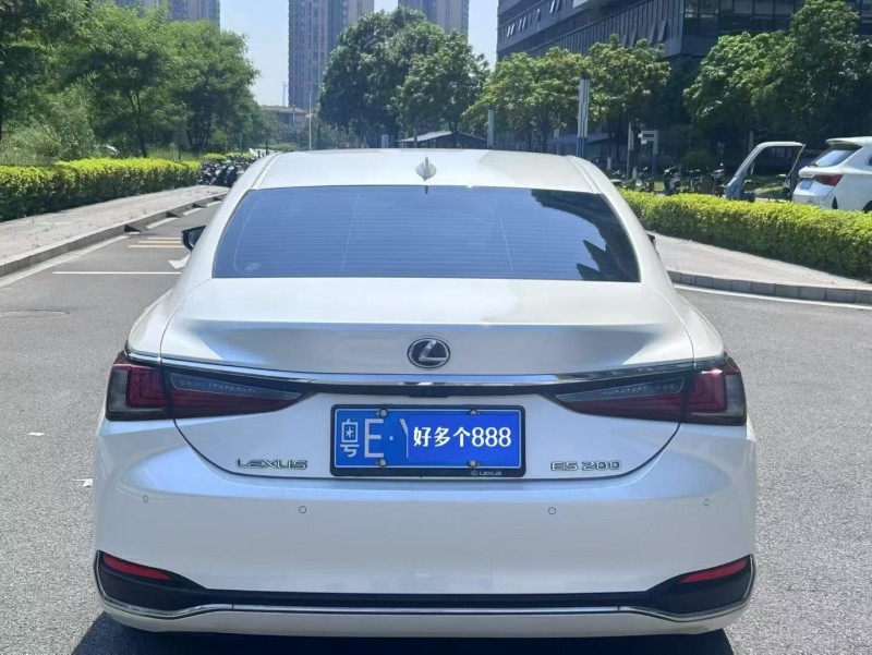 东莞23年雷克萨斯ES7