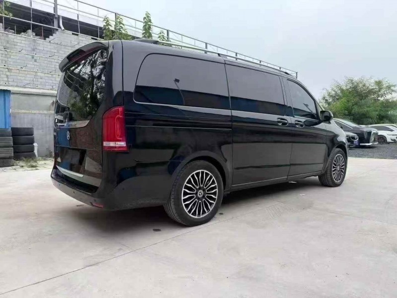 济宁20年奔驰V7