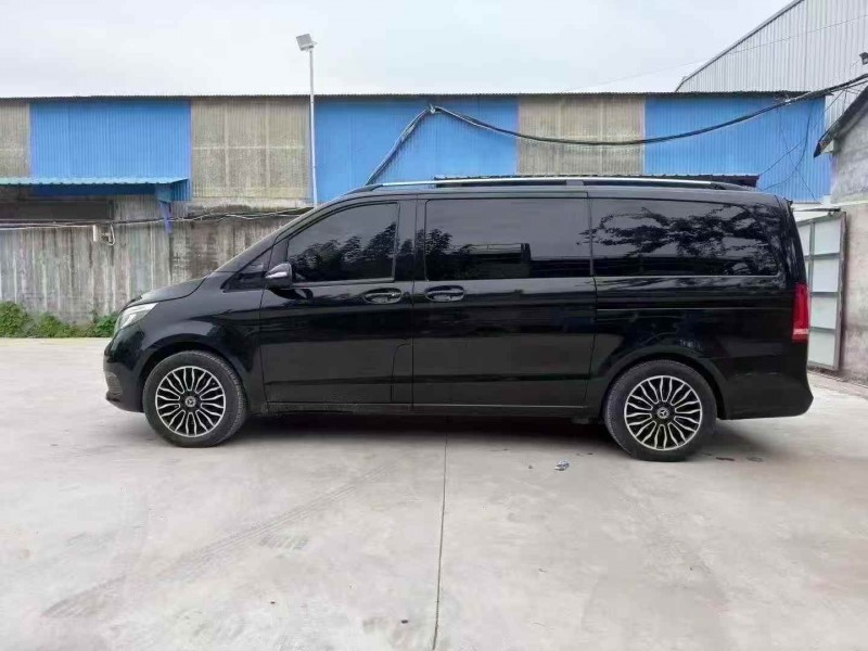 济宁20年奔驰V8