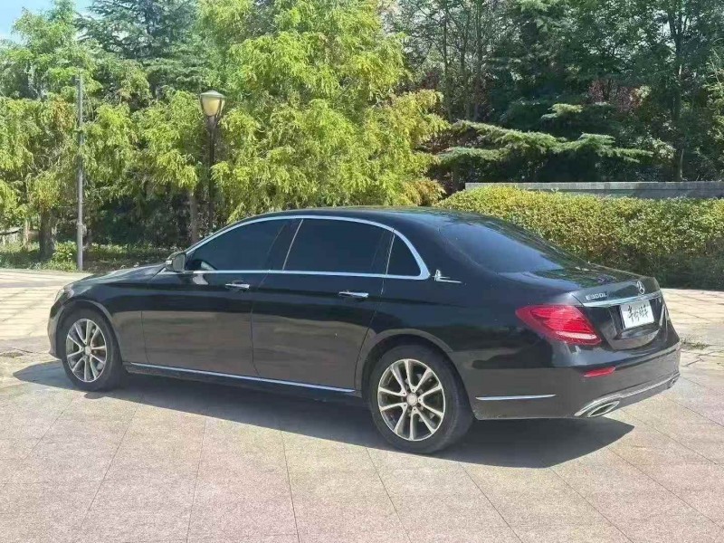 东营17年奔驰E7