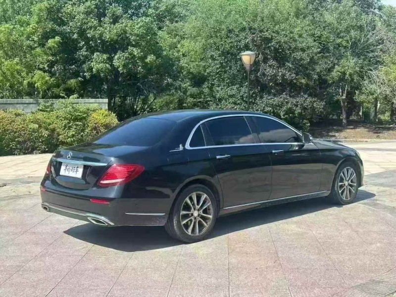 东营17年奔驰E8