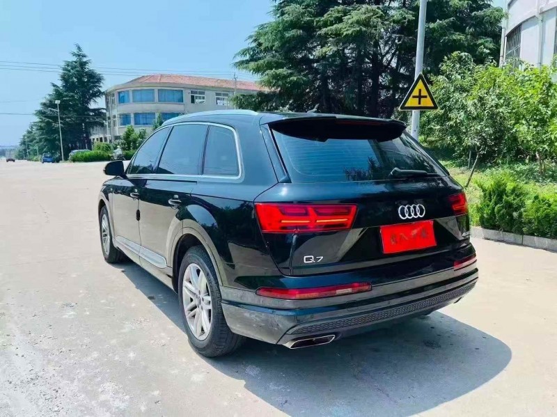 东营16年奥迪Q73