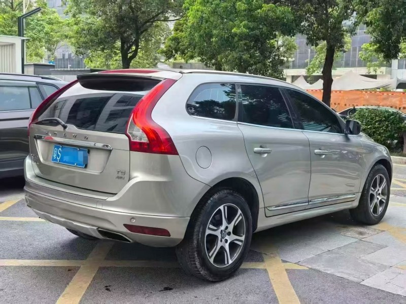 深圳15年沃尔沃XC608