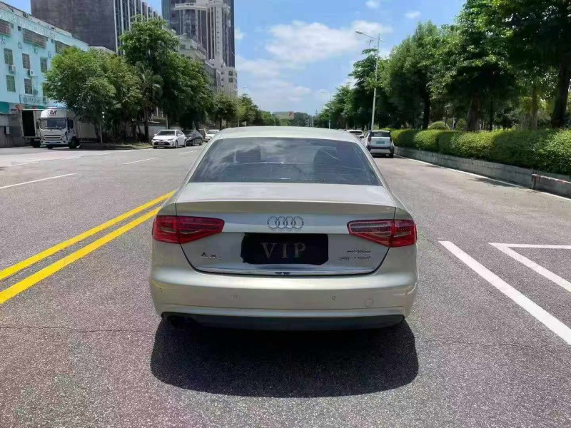 湛江16年奥迪A4L9