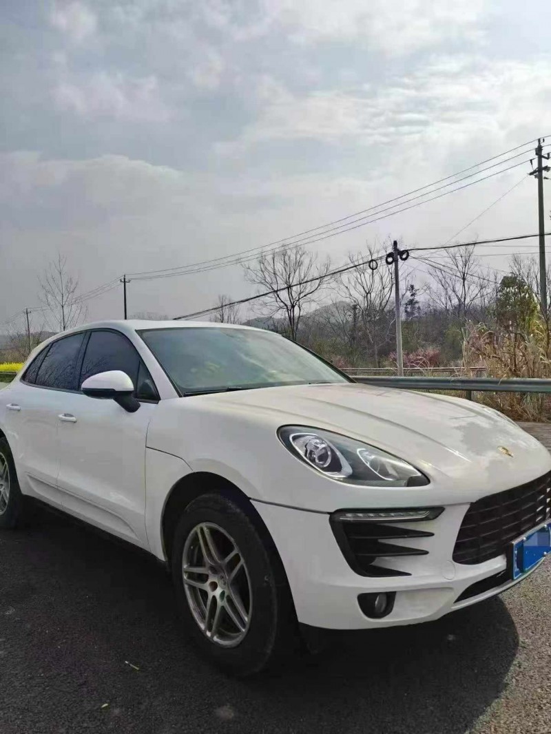 蚌埠16年保时捷Macan3