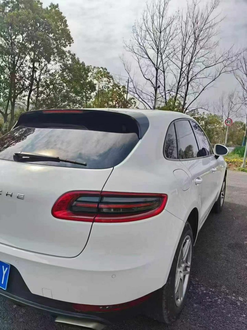 蚌埠16年保时捷Macan8