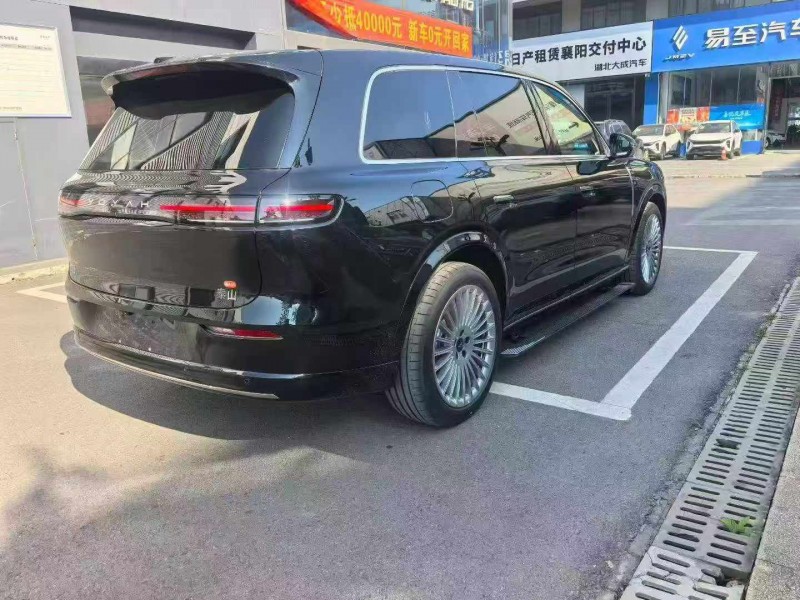 宜昌26年岚图汽车泰山9