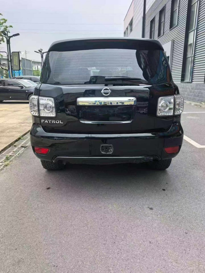 宜昌19年日产途乐7