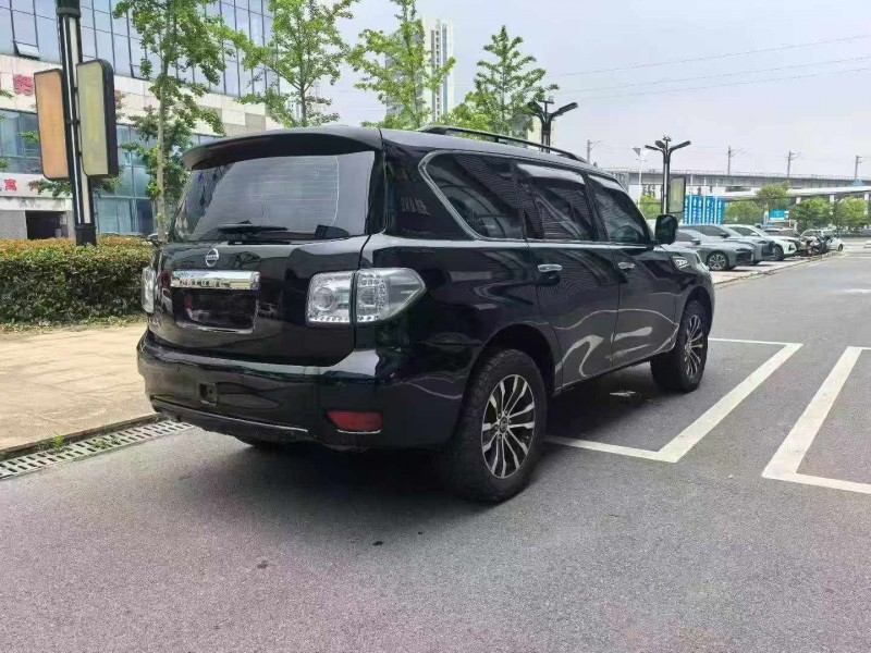宜昌19年日产途乐9