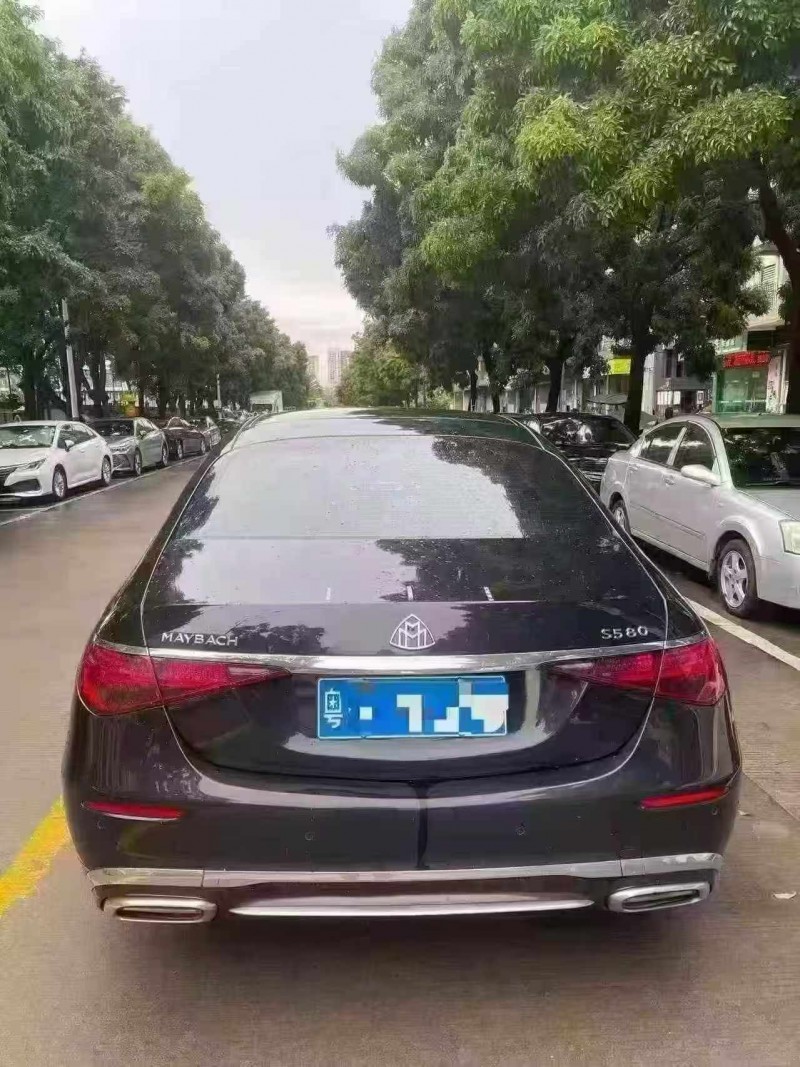 湛江22年奔驰迈巴赫S级8