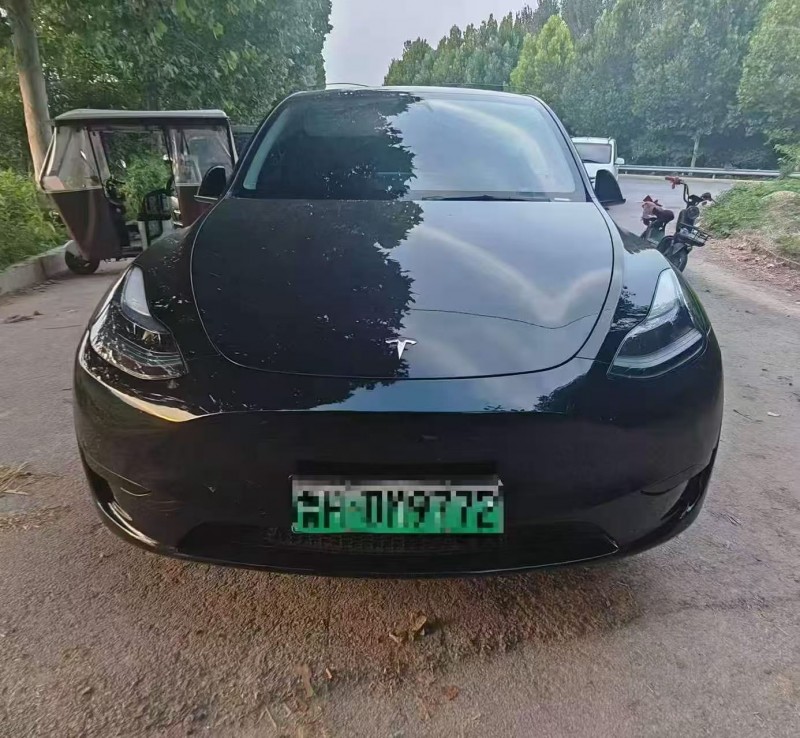济宁23年特斯拉MODEL Y1