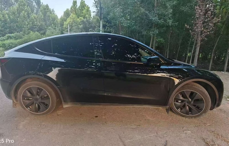 济宁23年特斯拉MODEL Y2