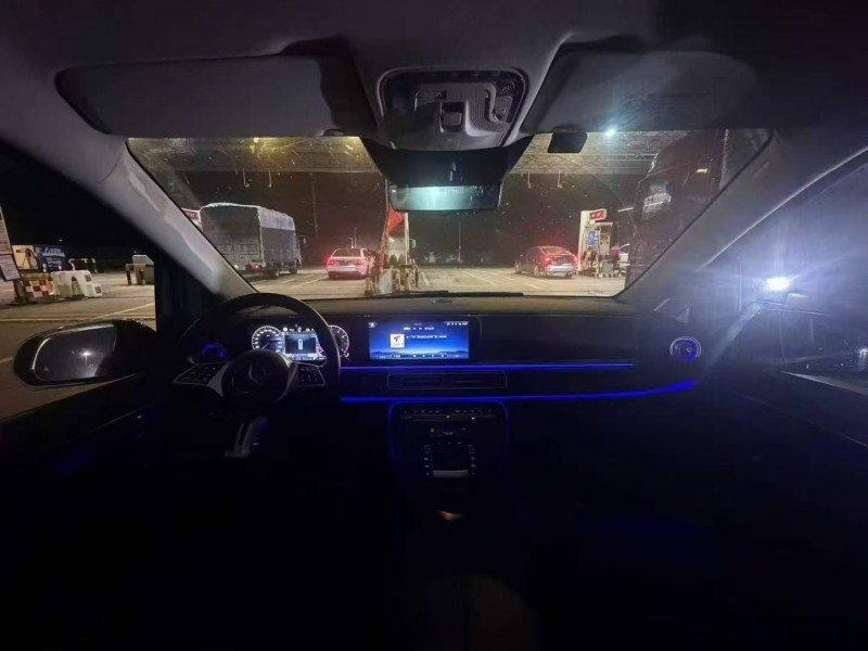 南昌25年奔驰V4