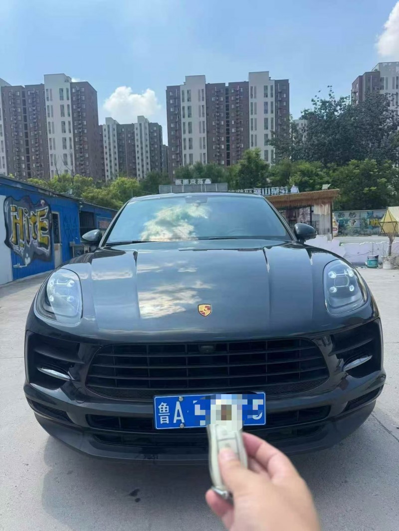 青岛21年保时捷Macan1