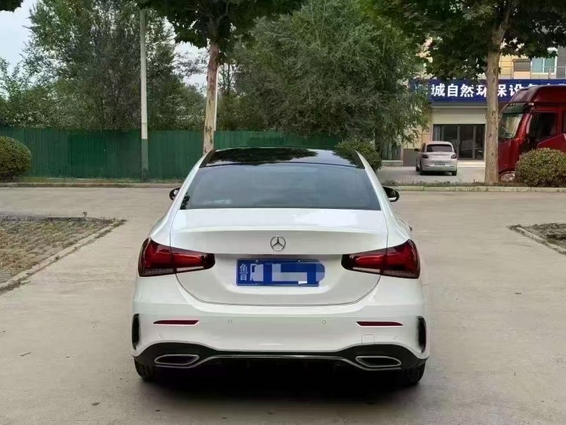 济宁20年奔驰A8