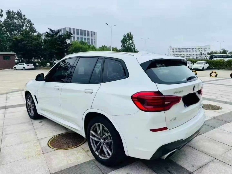 东营19年宝马X38