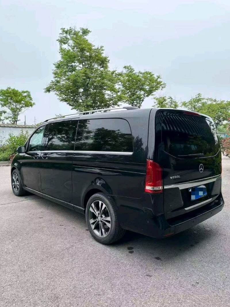 徐州17年奔驰V8