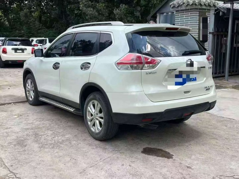濰坊14年日產奇駿7