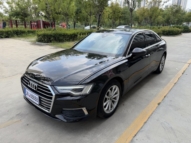 济宁22年奥迪A6L3
