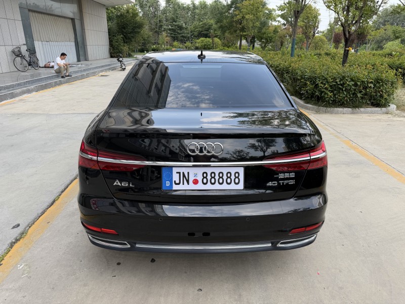 济宁22年奥迪A6L9