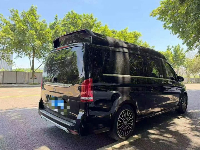 重庆20年奔驰V6