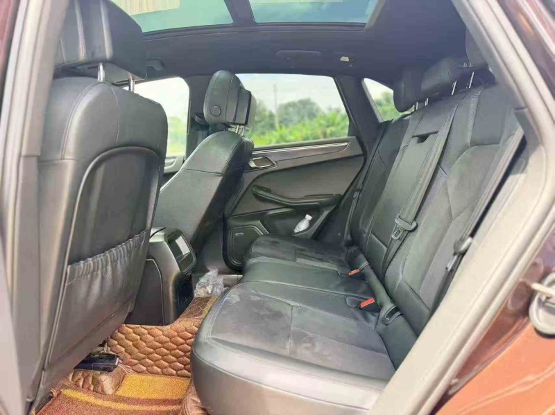 广州15年保时捷Macan5