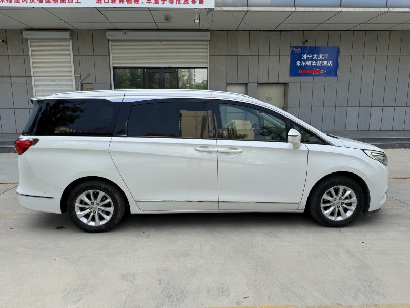 济宁18年别克GL84