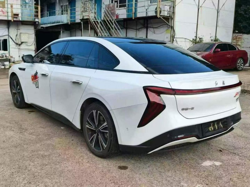 衡阳25年红旗EH76