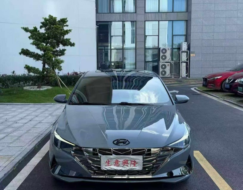 珠海22年现代伊兰特1