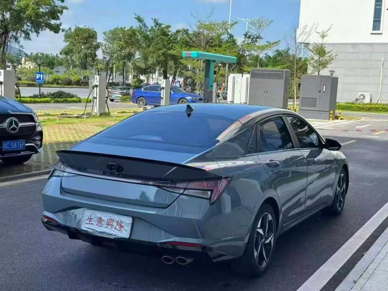 珠海22年现代伊兰特9