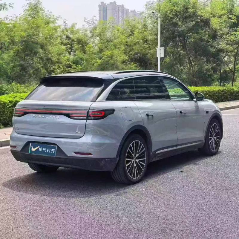 珠海25年零跑汽车C117