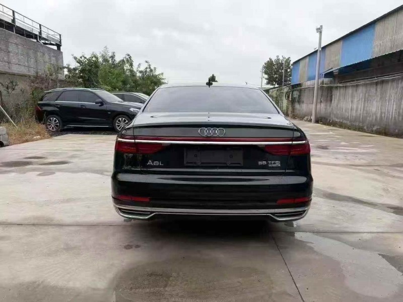 青岛20年奥迪A8L9