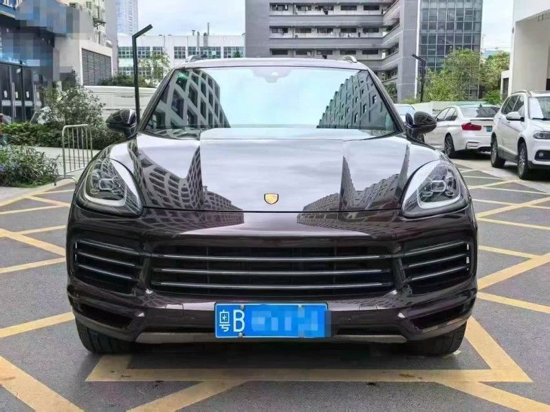 深圳19年保时捷卡宴1