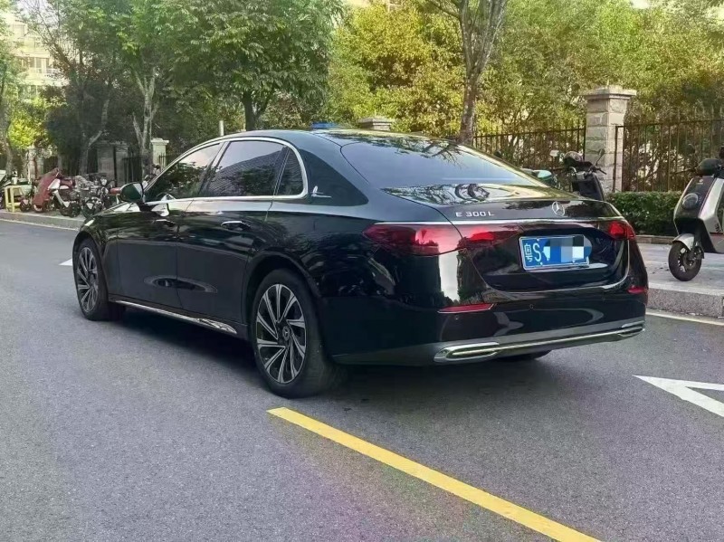 广州24年奔驰E8