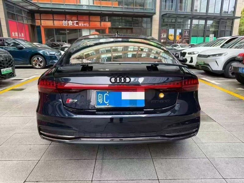 广州19年奥迪A7L9