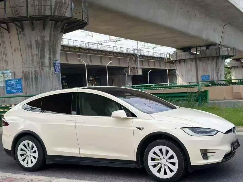 焦作17年特斯拉MODEL X2