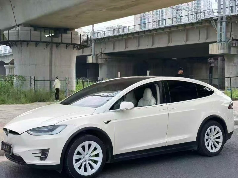 焦作17年特斯拉MODEL X3