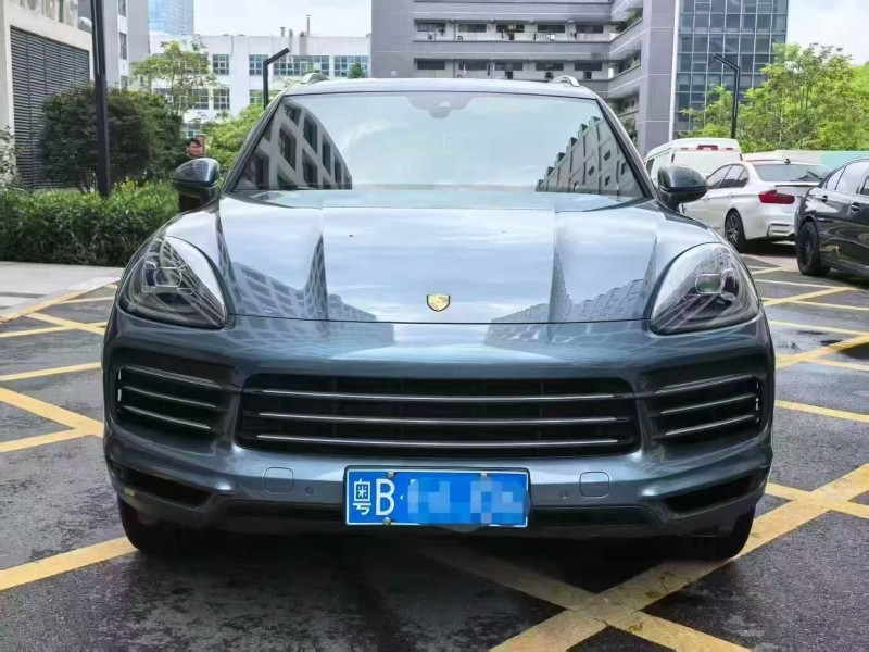 深圳18年保时捷卡宴1