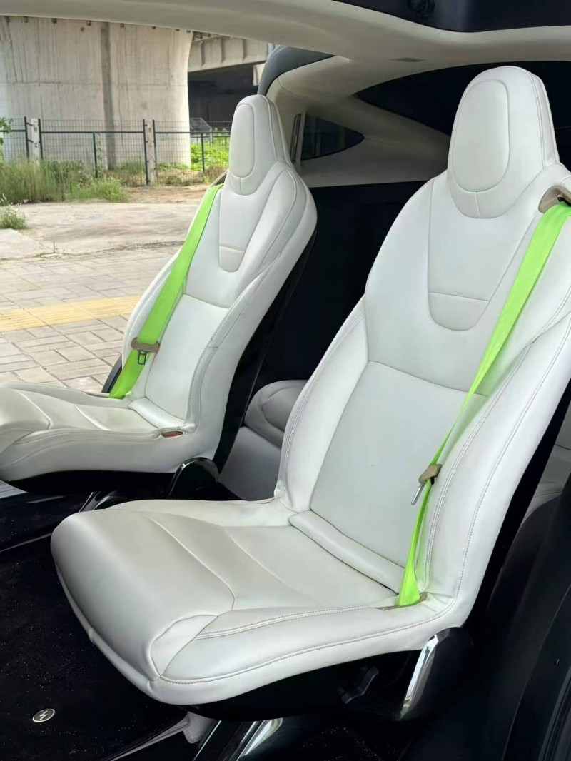 鹤壁17年特斯拉MODEL X7