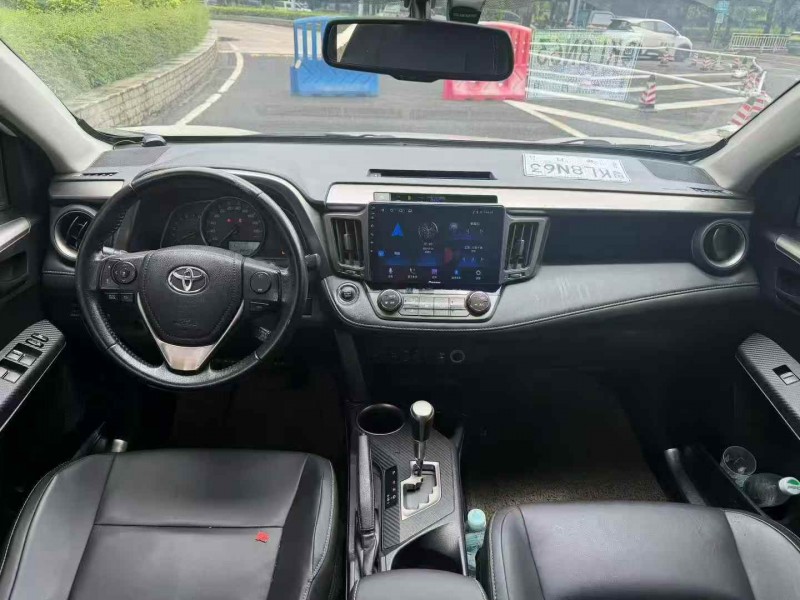 广州15年丰田RAV4荣放5