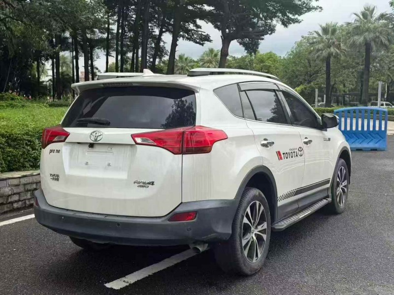 广州15年丰田RAV4荣放7