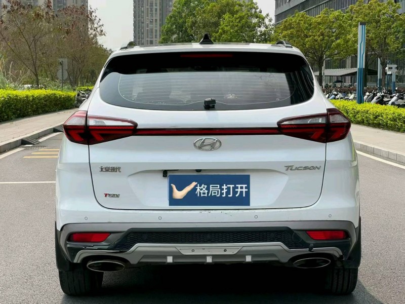 东莞20年现代途胜4