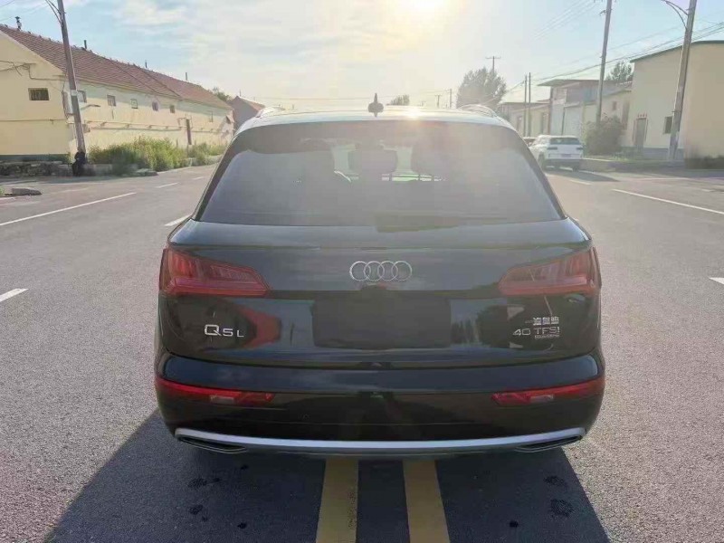 东营20年奥迪Q58