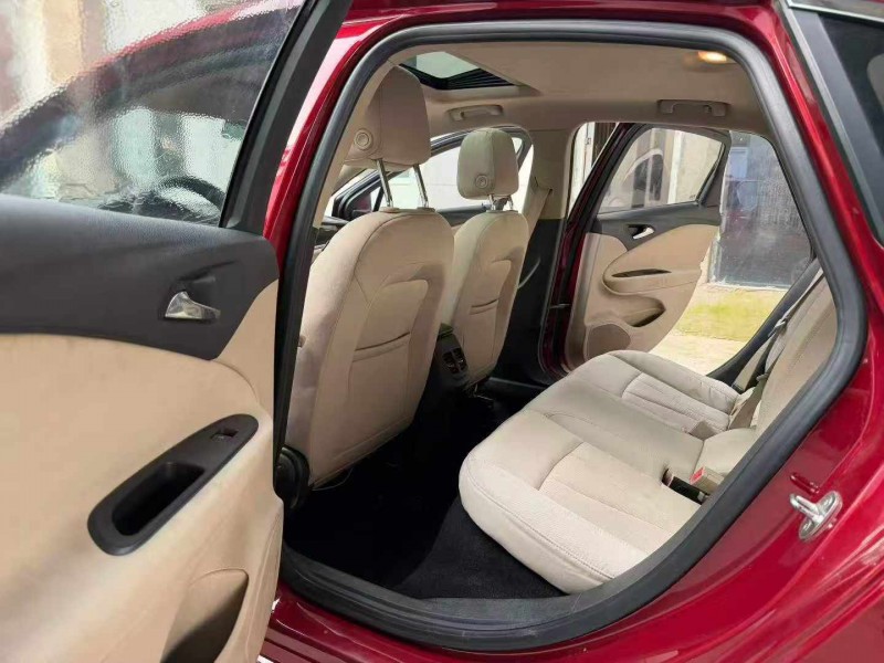 徐州18年别克威朗5