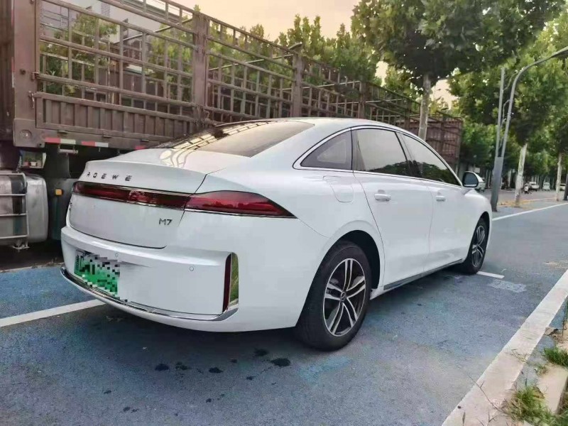 南通26年荣威M77