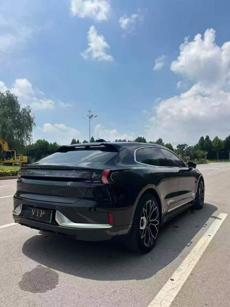 东营22年极氪汽车0018