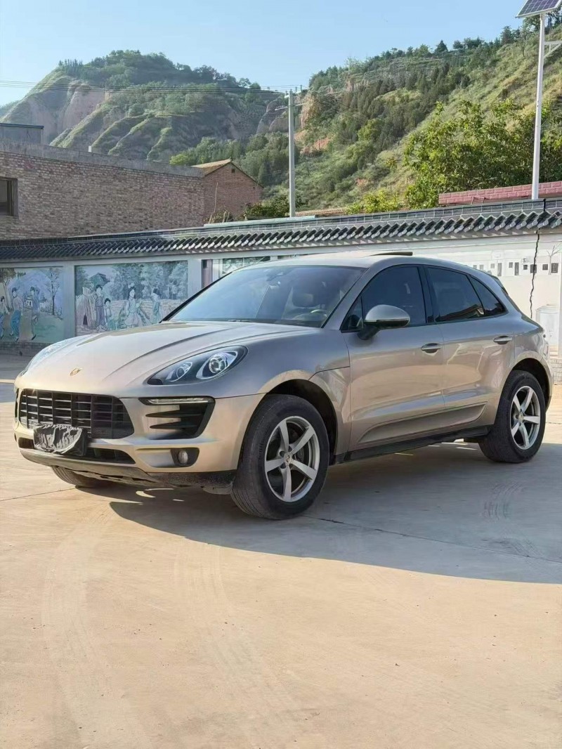 张掖16年保时捷Macan2
