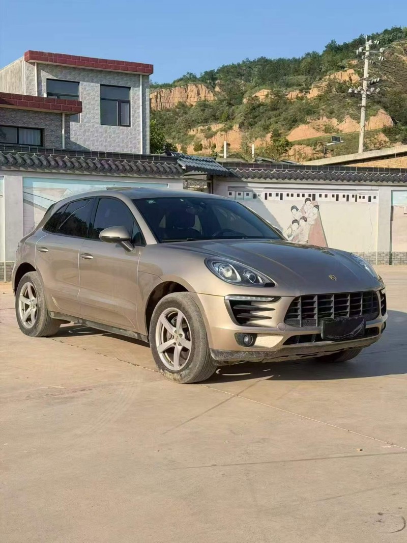 张掖16年保时捷Macan3